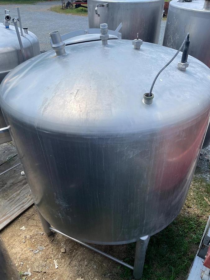 Used 500 Gallon 304 Stainless Steel Food Grade Tank with Dome Top and Cone Bottom