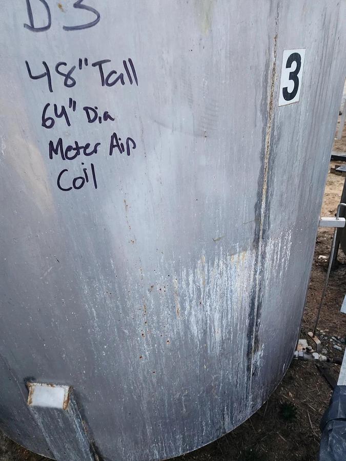 Used 600 Gallon Stainless Steel Tank Open Top, Cone Bottom , Top Center Mounted Mixer