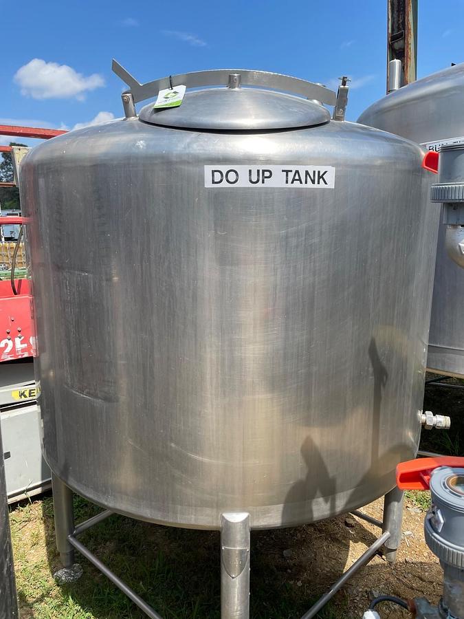 Used 500 Gallon 304 Stainless Steel Food Grade Tank with Dome Top and Cone Bottom