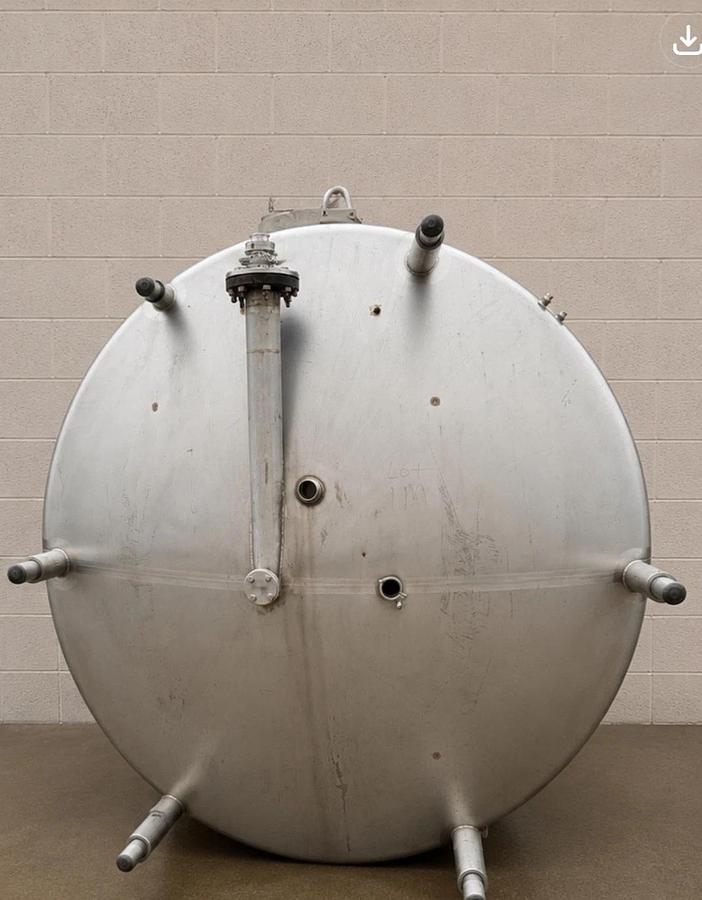Used 3500 Gallon Stainless Steel Vertical Storage Tank Very Clean