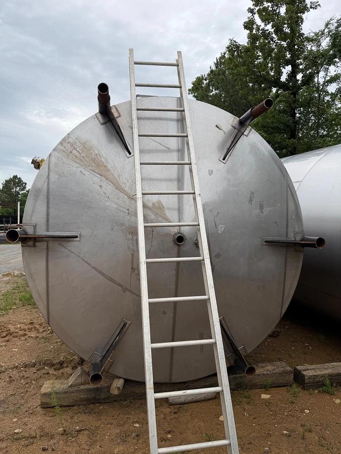 Used 6500 Gallon 304 Stainless Steel Storage / Holding Tanks Food Grade – 2 Available