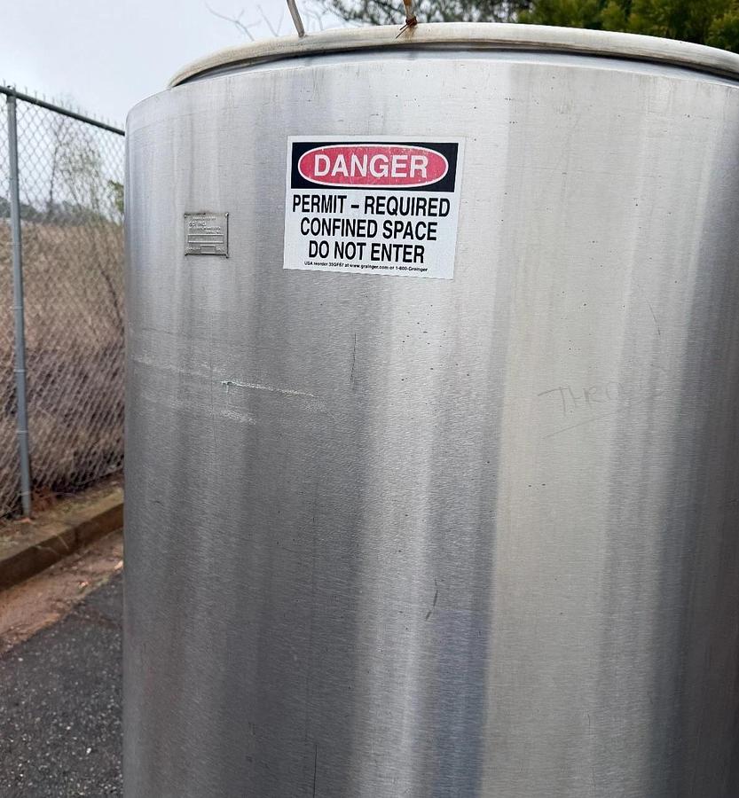 Used 200 Gallon Jacketed 316 Stainless Steel  Cone bottom center Drain mfg DCI