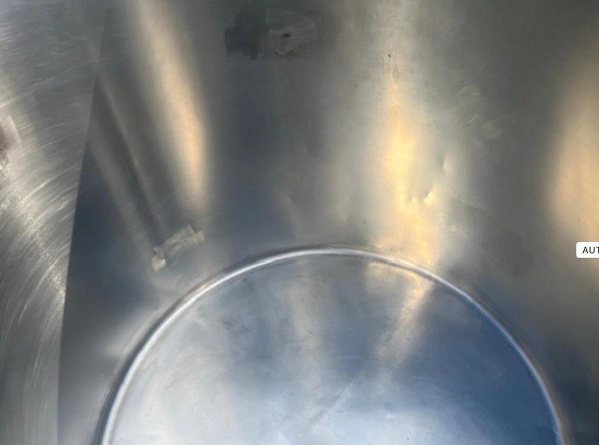 Refurbished 1500 Gallon Stainless Steel Tanks Sanitary Open Top ,Legs Slope Side Drain Qty 6