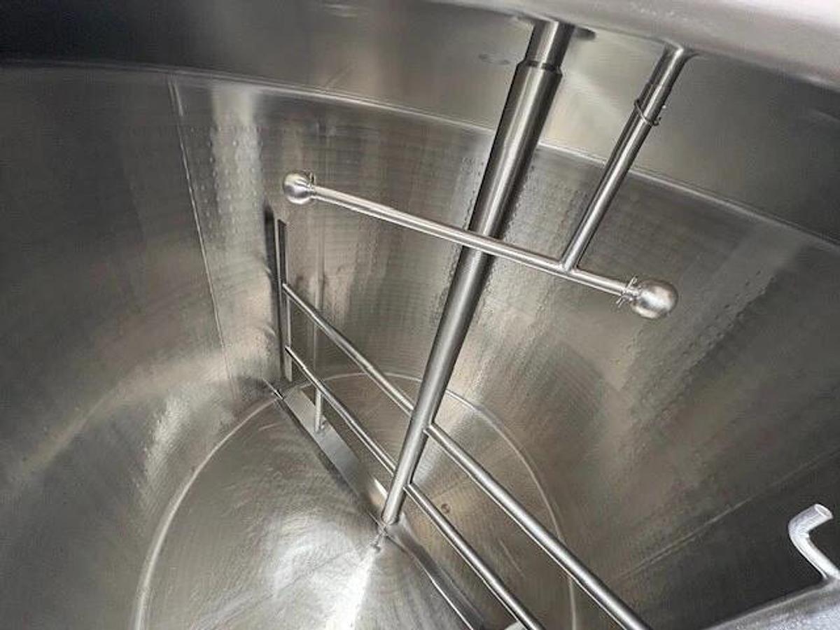 Used 3000 Gallon Stainless Steel Jacketed Processor mfg by DCI 60 PSI Sweep Agit