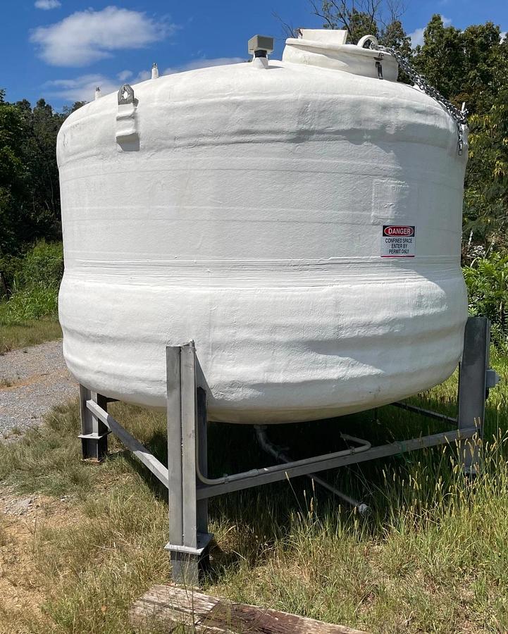 Used 500 Gallon 304 Stainless Steel Food Grade Tank with Dome Top and Cone Bottom
