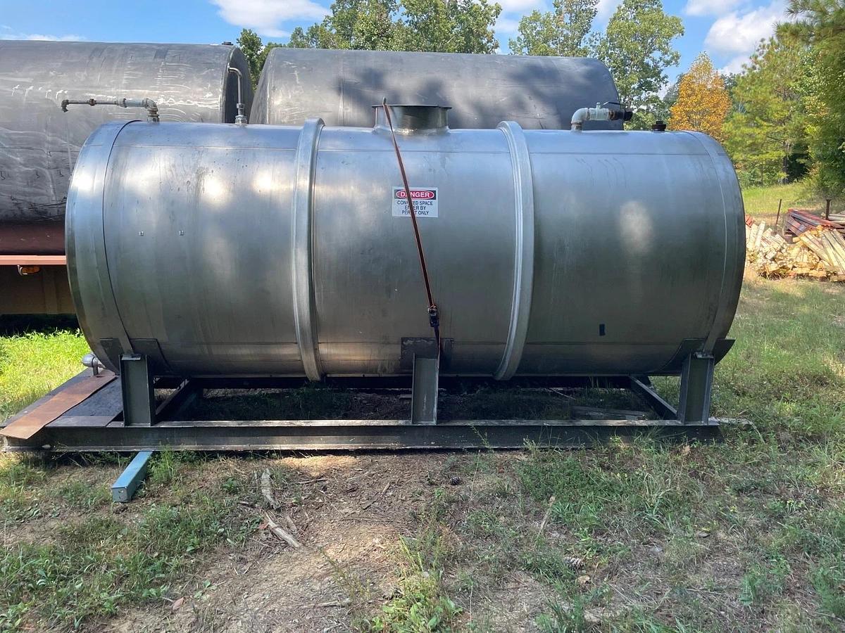 Used 2000 Gallon Horizontal Holding Tank - 304 Stainless Steel edible oil Tank w/skid