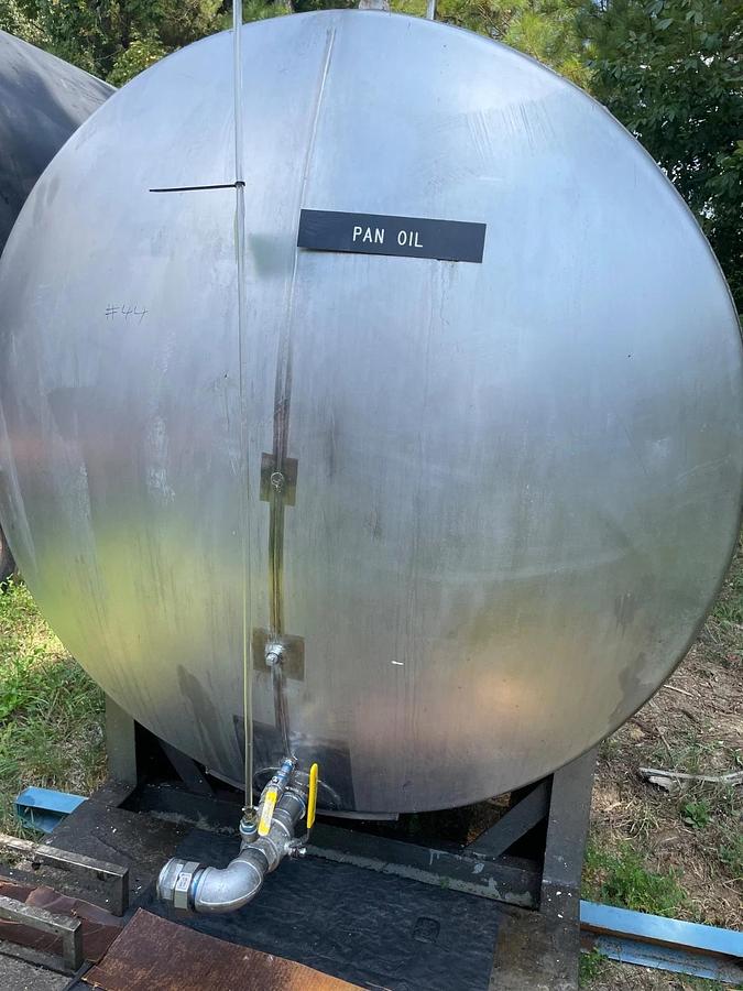 Used 2000 Gallon Horizontal Holding Tank - 304 Stainless Steel edible oil Tank w/skid