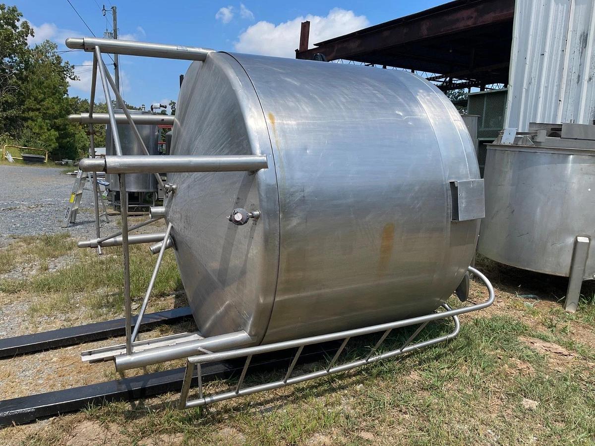 Used 1500 Gallon Jacketed Stainless Steel Processor with sweeping agitation w Cone