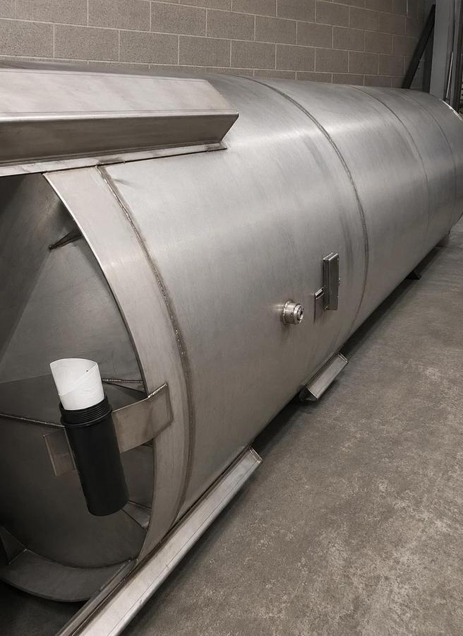 Used 3400 Gallon Mfg By Meridian Stainless Steel Vertical Storage Tank Very Clean