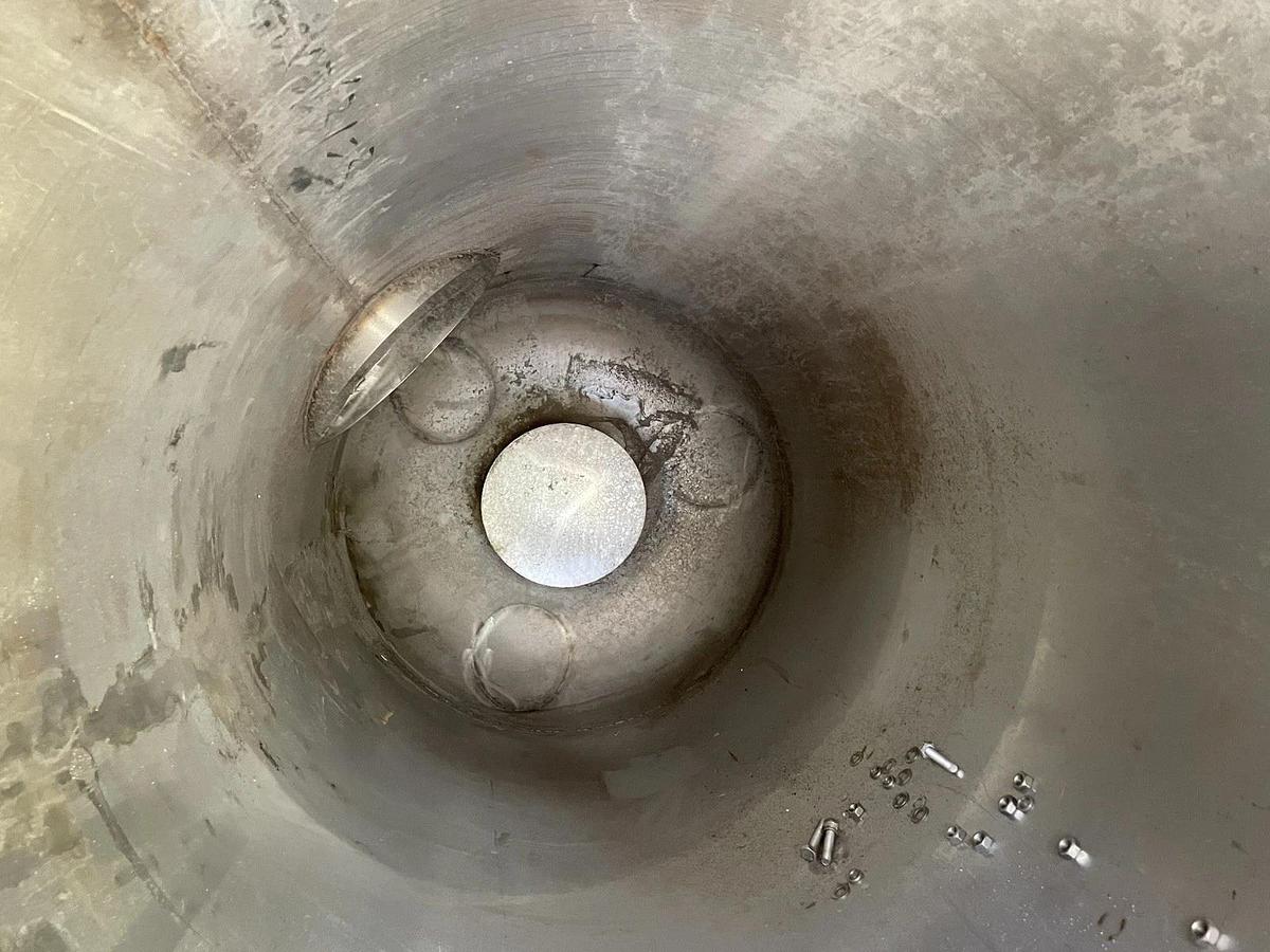 Used 100 Gallon Stainless Tank , Dome Top , Dish Bottom , On Legs