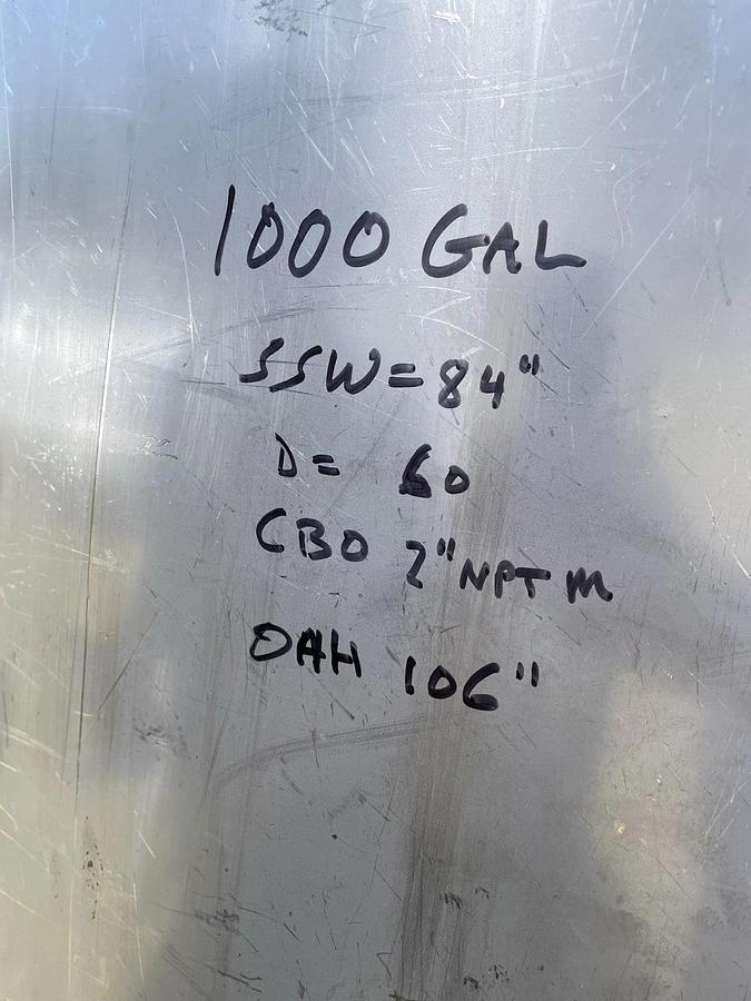 Used 1000 Gallon 304 Stainless Steel Tank Cone Bottom hinged lid top