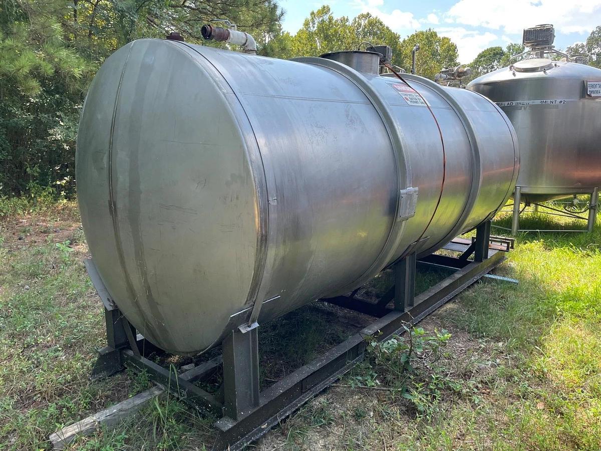 Used 2000 Gallon Horizontal Holding Tank - 304 Stainless Steel edible oil Tank w/skid
