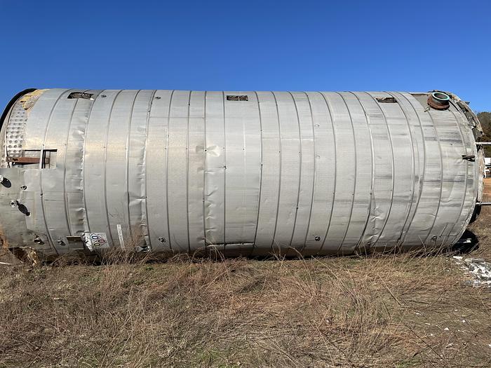 Used 14,000 Gallon Stainless Steel Tank Vertical w Bottom Heat Band