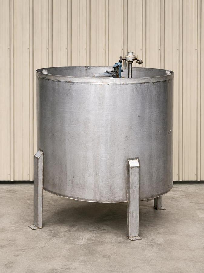 Used 400 Gallon Stainless Steel Tank Open Top, Cone Bottom , Top Center Mounted Mixer