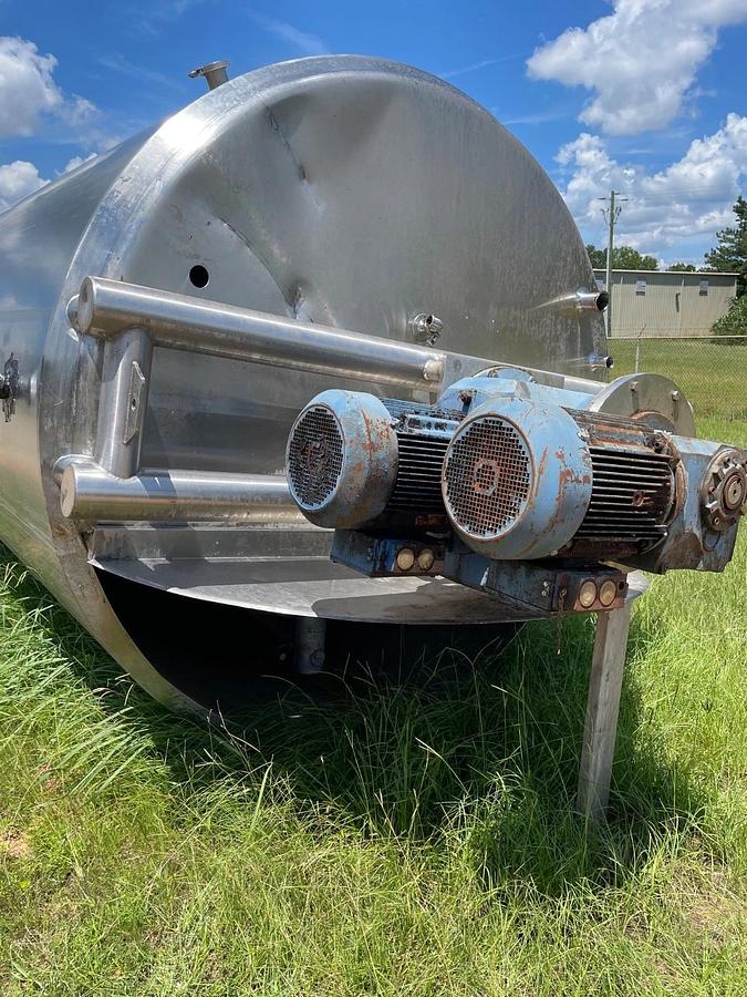 Used 4000 Gallon Dual Motion w/ Scraper & Turbine Agitation Stainless Steel Insulated