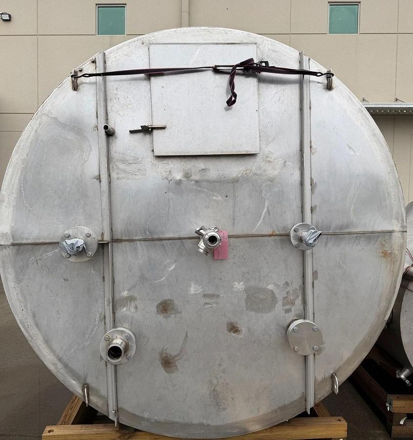 Used 3500 Gallon Stainless Steel Vertical Storage Tank Very Clean
