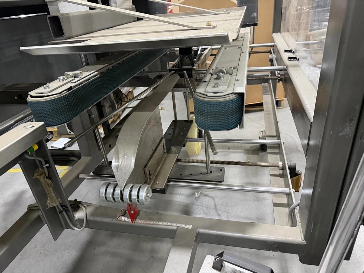 Used COMBI 2EZHS CASE ERECTOR / CASE FORMER Model 2EZHS Box Sealer Carton Tape Sealer