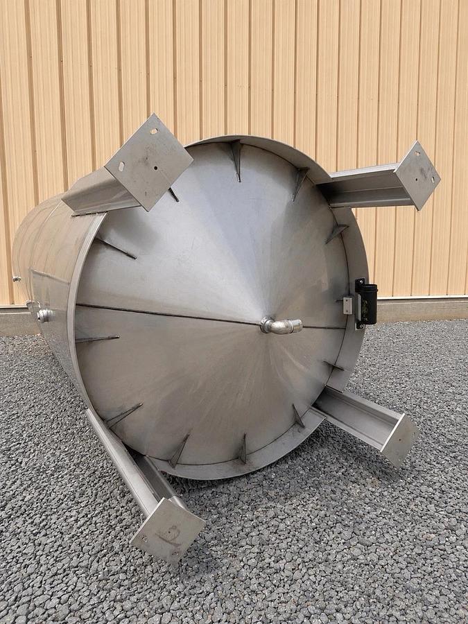 Used 3400 Gallon Stainless Steel Vertical Storage Tank – Meridian – 6’ Dia x 18’ Long