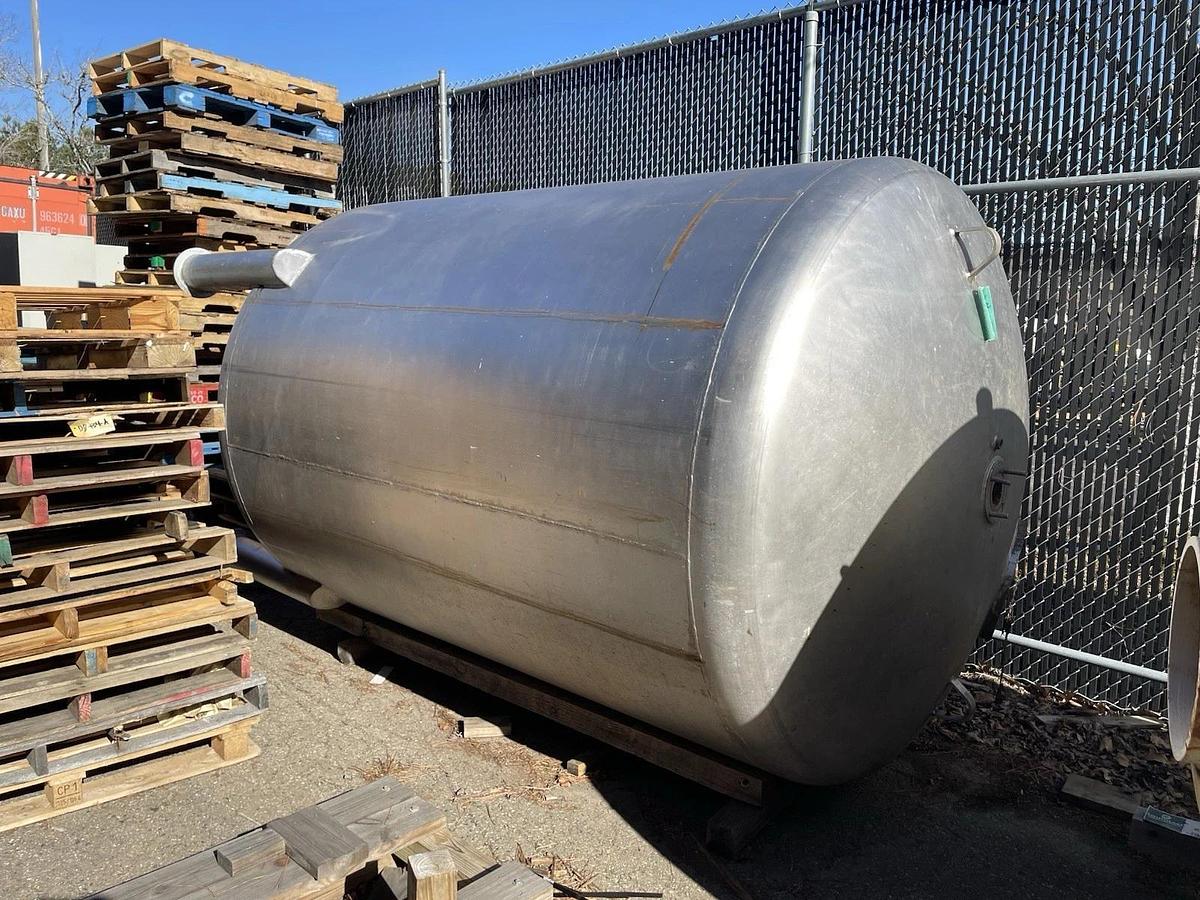 Used 2000 Gallon Stainless Steel Tank  By JV Northwest Dome Top Dish Bott