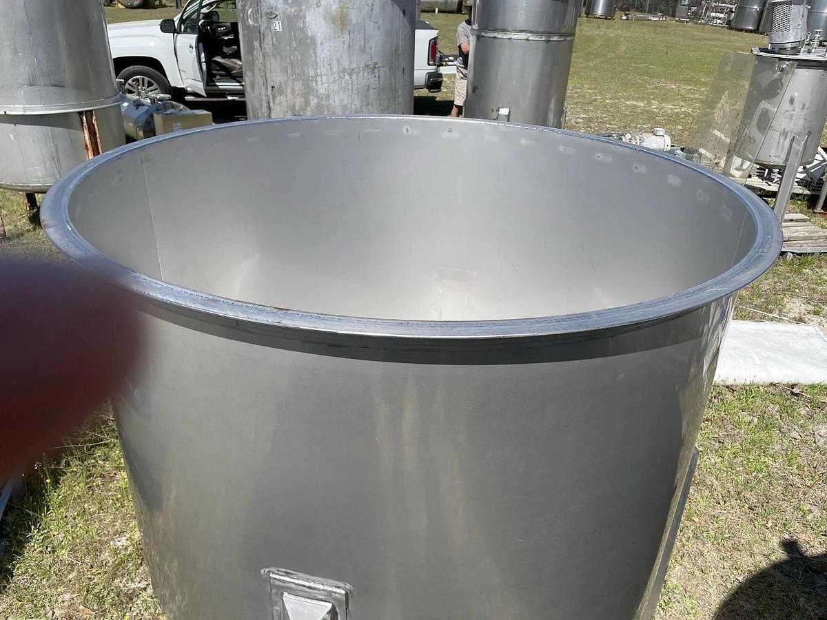 600 Gallon , 500 Working Capacity 304 Stainless Steel Mix Tank Cone Bottom Open