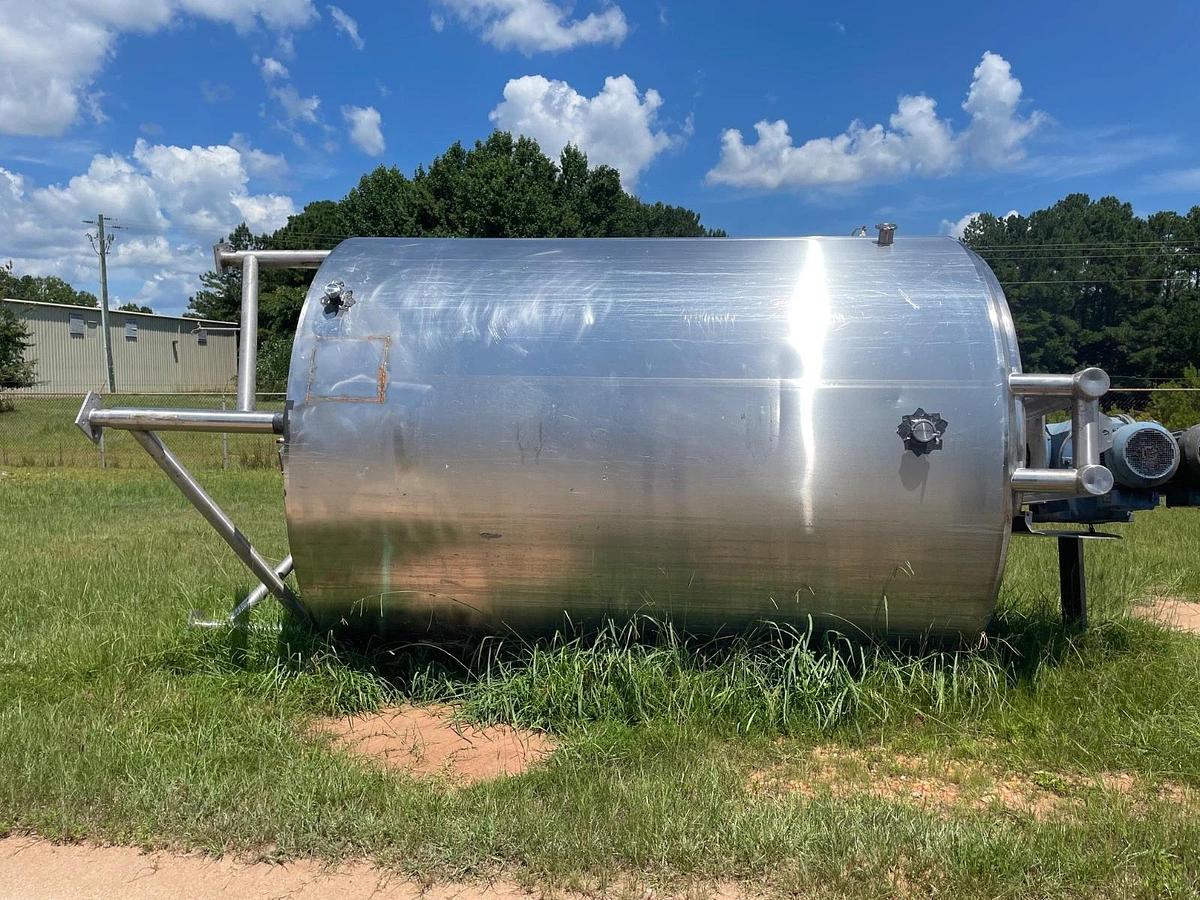 Used 4000 Gallon Dual Motion w/ Scraper & Turbine Agitation Stainless Steel Insulated