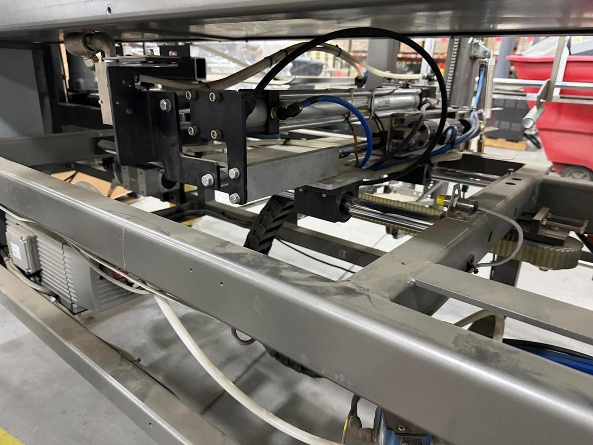 Used COMBI 2EZHS CASE ERECTOR / CASE FORMER Model 2EZHS Box Sealer Carton Tape Sealer