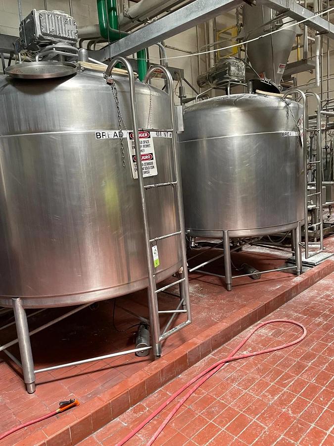 Used 1500 Gallon Jacketed Stainless Steel Processor with sweeping agitation w Cone
