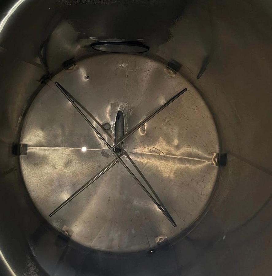 Used 3500 Gallon Stainless Steel Vertical Storage Tank Very Clean