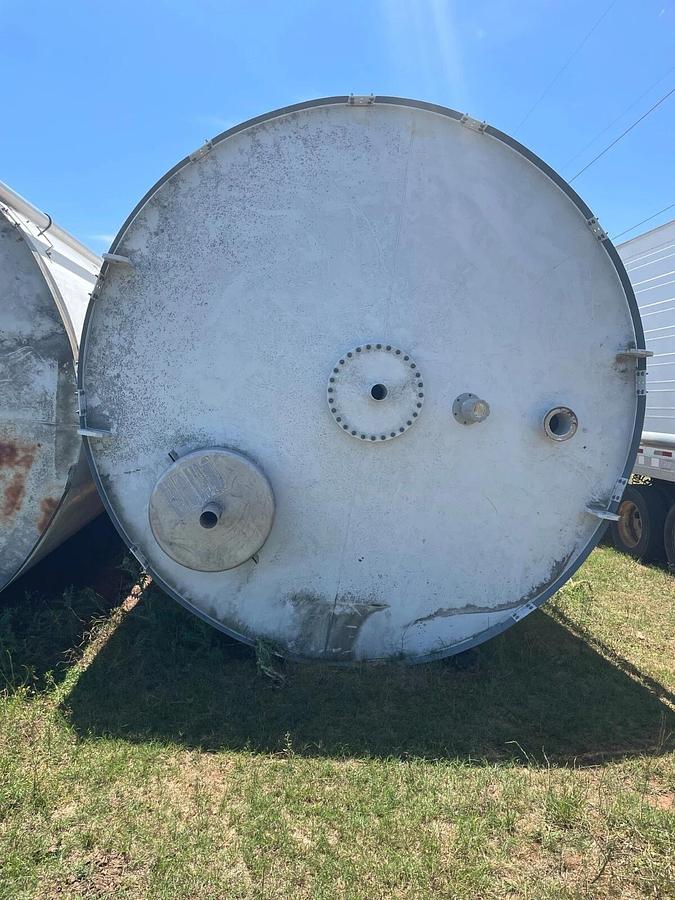 Used SILO PELLET RESIN SILO’S MFG BY CST STORAGE 12’ x 72  7000 cubic feet 4 availabl