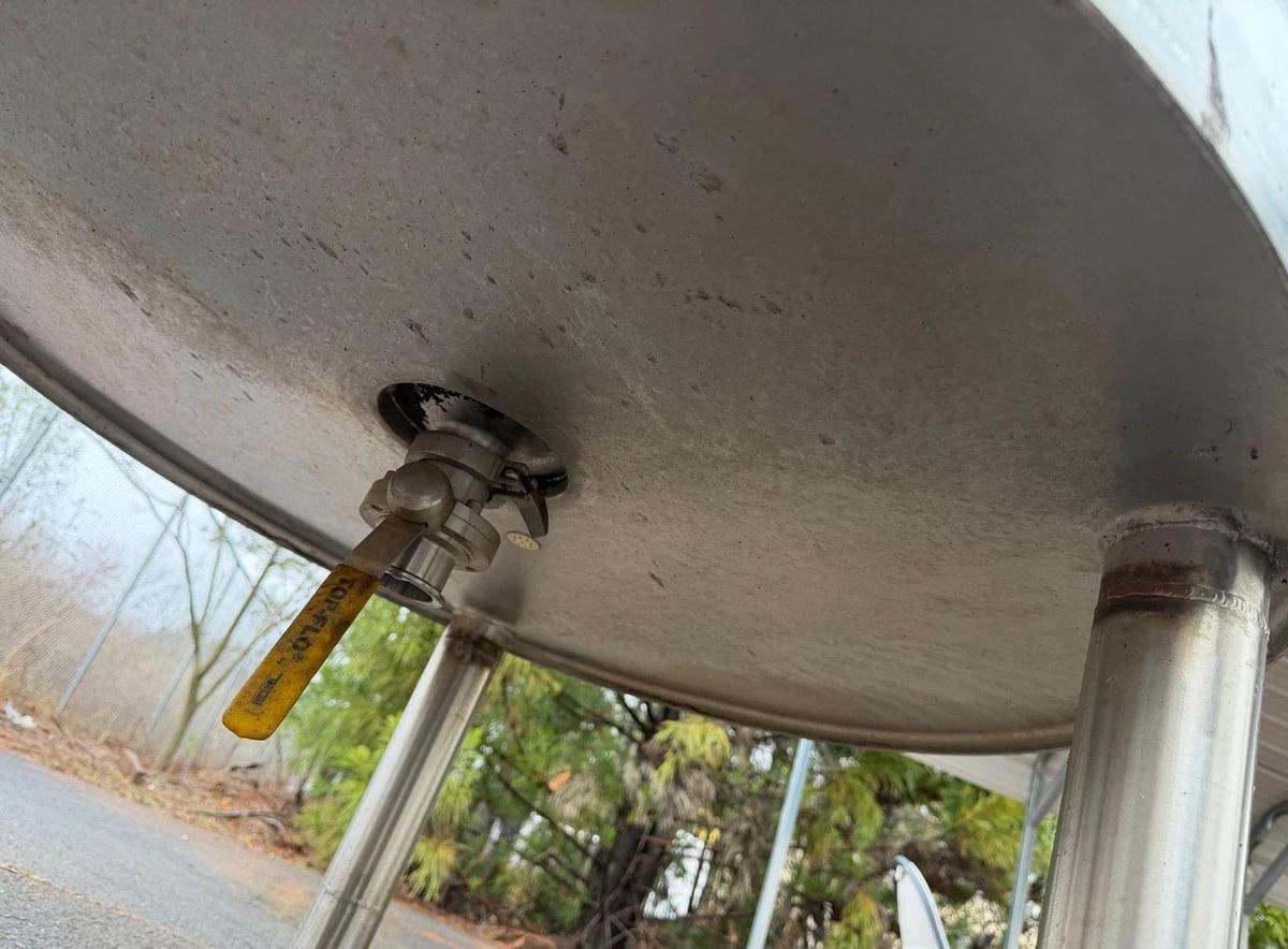 Used 200 Gallon Jacketed 316 Stainless Steel  Cone bottom center Drain mfg DCI