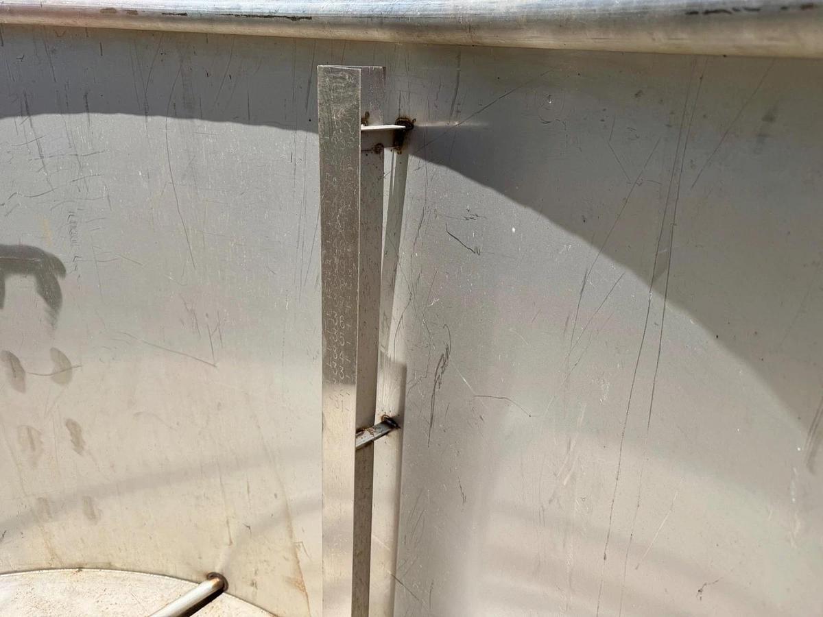 Used 1000 Gallon Stainless Steel Tank Open Top, Cone Bottom ,Top Center mixer 3 avail