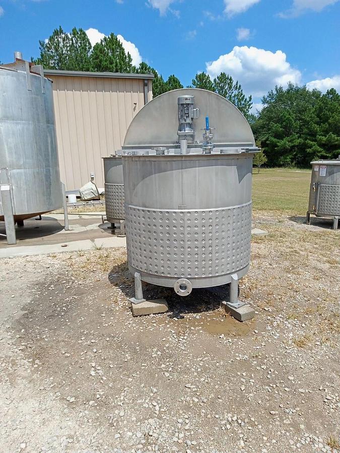 Used 600 Gallon Stainless Steel Dimple Jacketed Mix Tank , Slope 1.5 HP Heavy Mixer