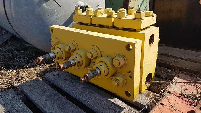 Used Union TD-60 Triplex Pump Fluid End