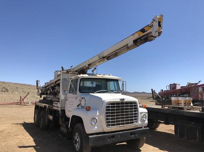 Used HB21242 Texoma 330 mounted on a 1985 Ford LT9000 Texoma 330