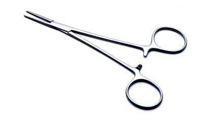 Used Forceps Artery Cairns Straight 146mm AESCULAP BA-500-01-K