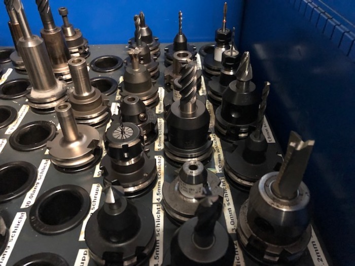 Used SK40 Werkzeuge Werkzeugschrank mit Inhalt