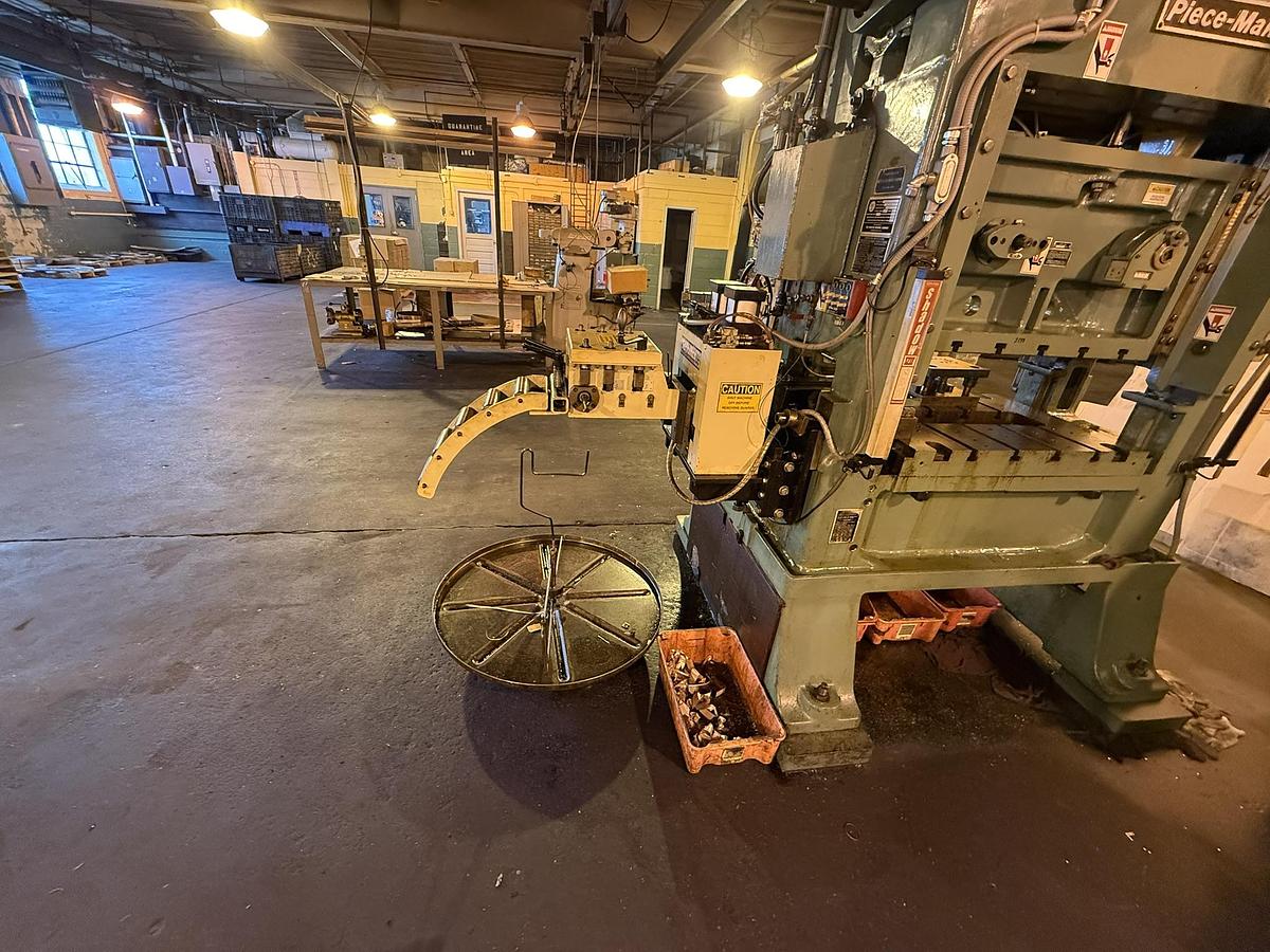 Used 60 TON MINSTER MODEL P2-60-36-25 STRAIGHT SIDE PRESS