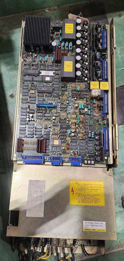 Used Fanuc A06B-6044-H011 A20B-0009-0532 AC Spindle Servo Motor