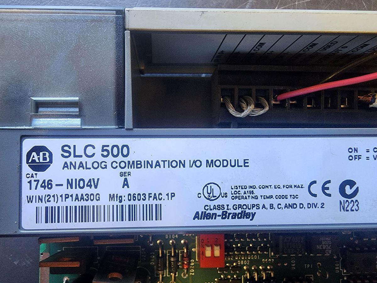 Used Allen-Bradley SLC 500 I/O Module 1746-NIO4V