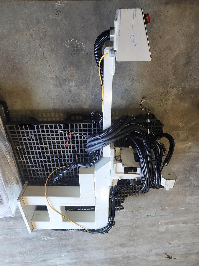Used Aida Robot Transfer S/N: 14040-5534 