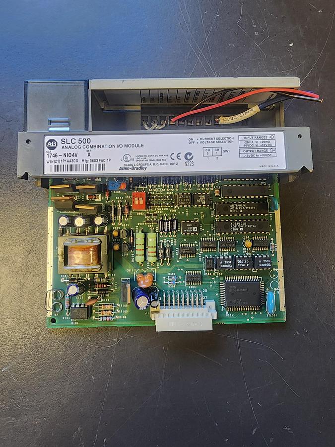 Used Allen-Bradley SLC 500 I/O Module 1746-NIO4V
