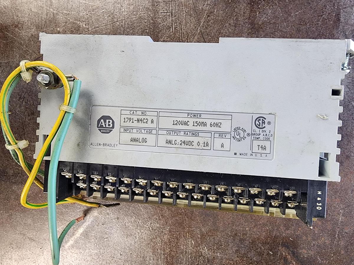 Used Allen-Bradley 1791-N4C2 Analog Block