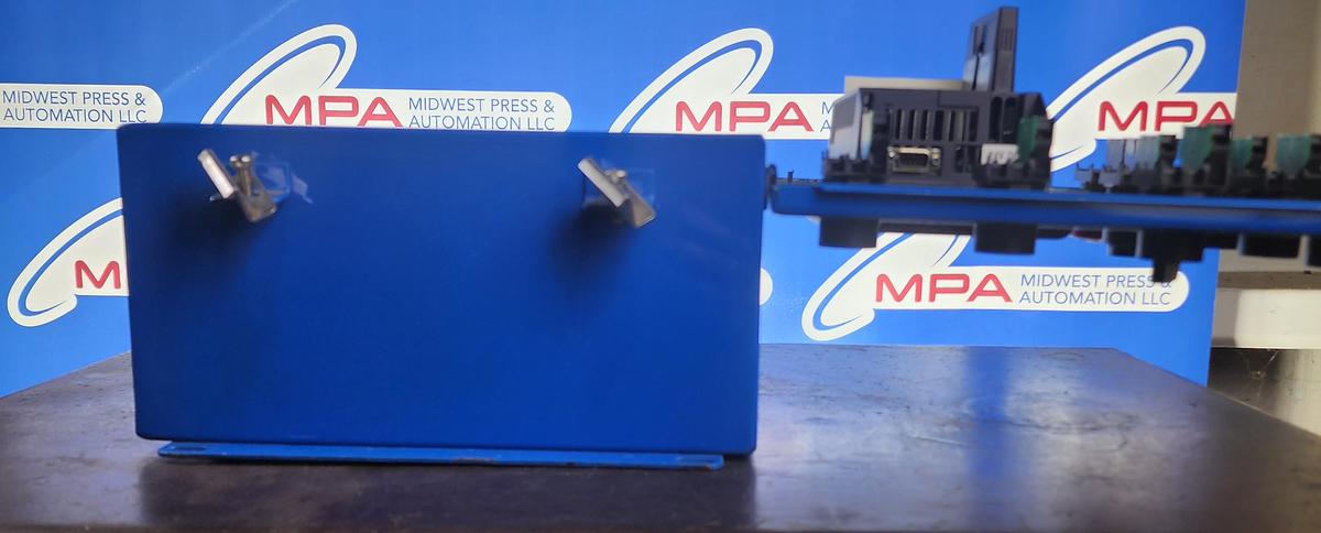 -Brand New- Allen-Bradley 2711-K3A17L1 PanelView 300 / Control