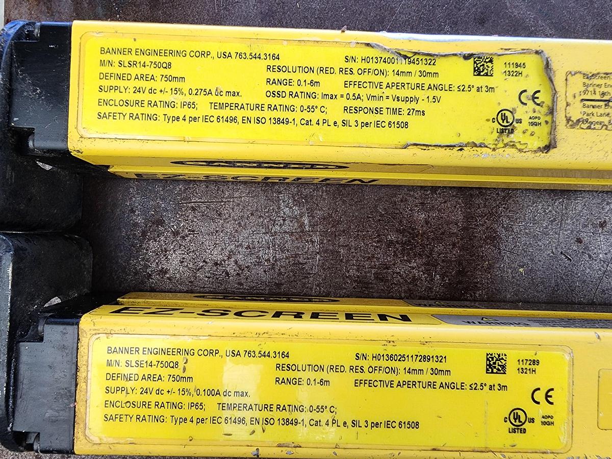 Used Banner SLSE14-750Q8 SLSR14-750Q8 EZ-Screen Light Curtain Pair