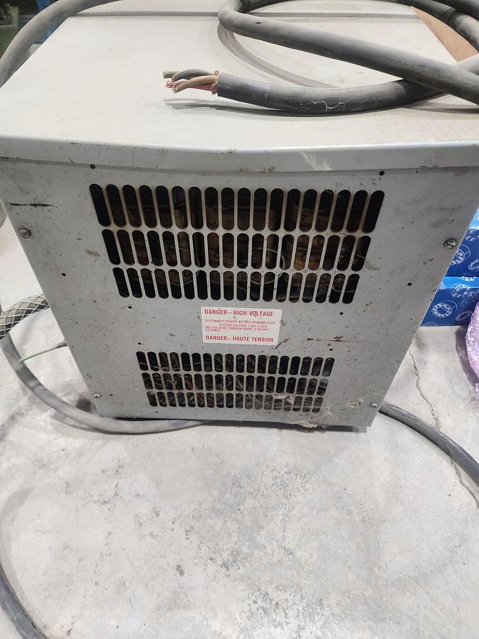 Used Hammond Manufacturing Model: 146318 15 KVA 3 Phase 480 V Transformer