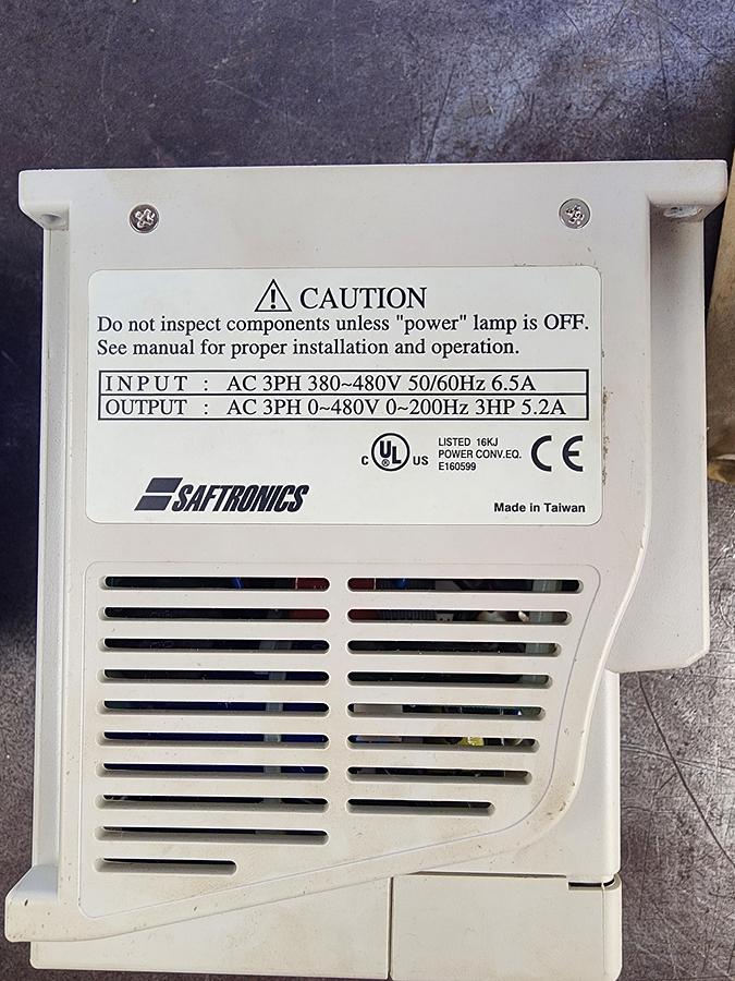 Saftronics S104003-9 480 V 3 HP 5.2 A S10 AC Drive
