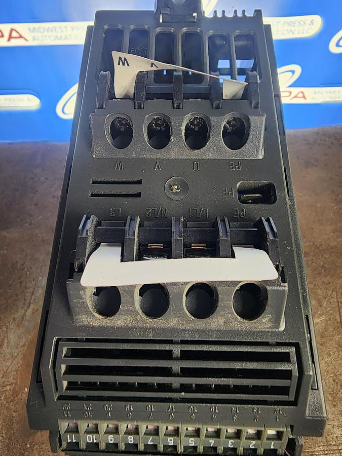 Used Siemens 6SE9212-8BA40 208/240V 550W 6.2A Micromaster