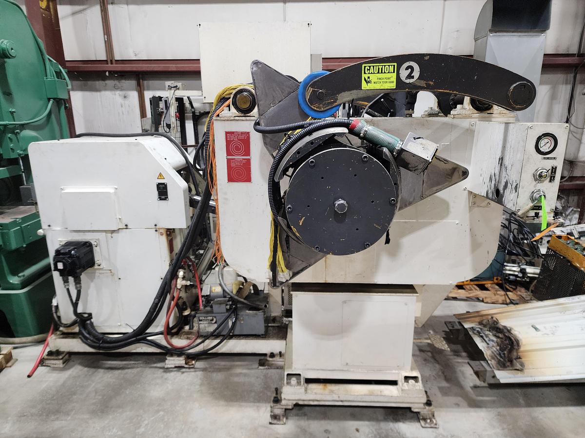Used AIDA MODEL LFL-300R STRAIGHTENER FEEDER