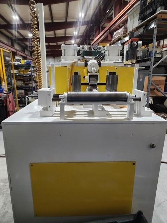 Used 12" DALLAS MODEL DRF-412 CABINET STYLE FEEDER