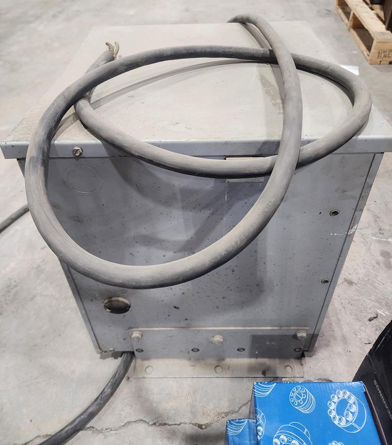 Used Hammond Manufacturing Model: 146318 15 KVA 3 Phase 480 V Transformer